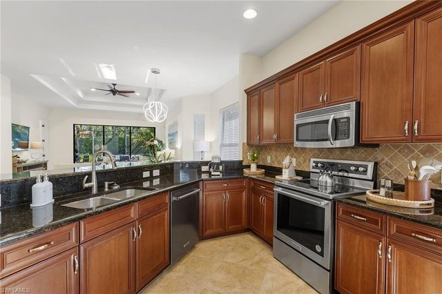 7393 Moorgate Point WAY, Naples, FL 34113