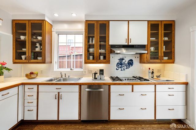 1985 8th Avenue, San Francisco, CA 94116