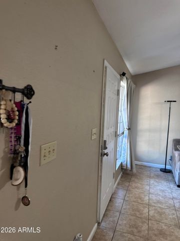 7020 W OLIVE Avenue 224, Peoria, AZ 85345