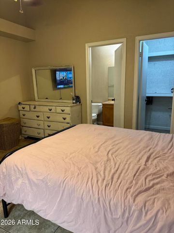 7020 W OLIVE Avenue 224, Peoria, AZ 85345