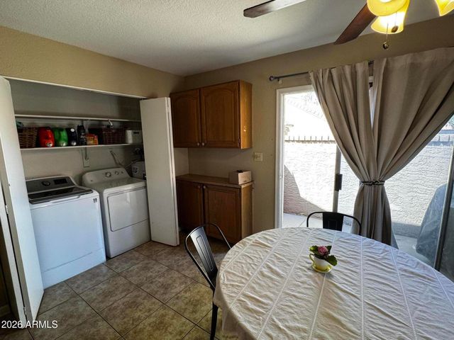 7020 W OLIVE Avenue 224, Peoria, AZ 85345