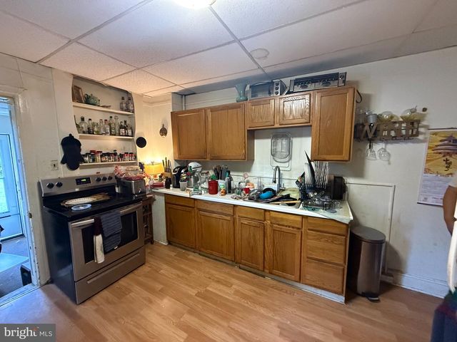 24 OWEN AVE, Lansdowne, PA 19050
