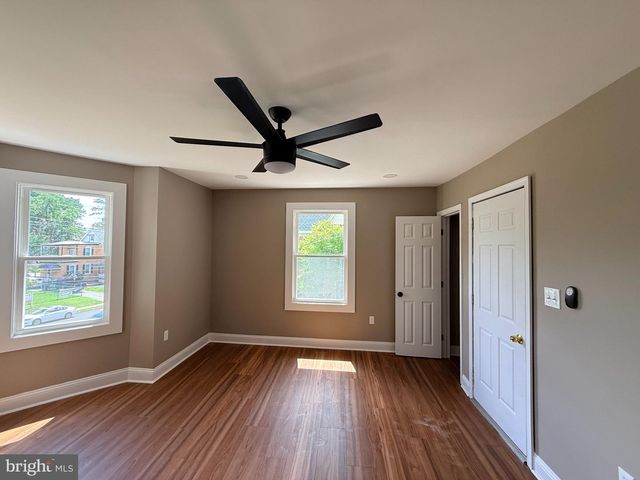 24 OWEN AVE, Lansdowne, PA 19050