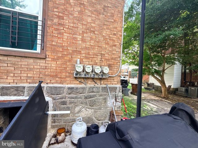 24 OWEN AVE, Lansdowne, PA 19050