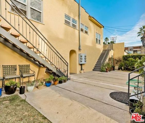 1427 17th Street C, Santa Monica, CA 90404