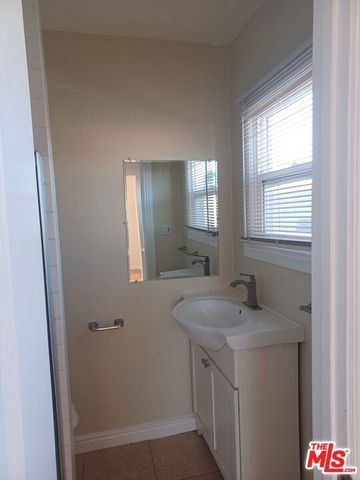 1427 17th Street C, Santa Monica, CA 90404