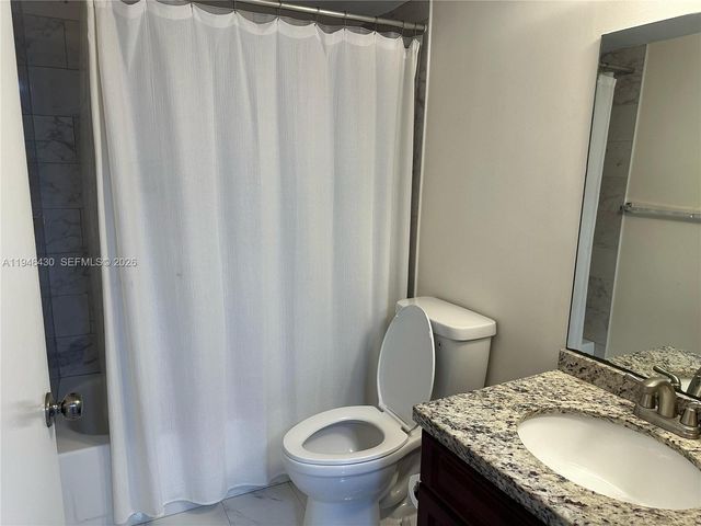 2240 N Cypress Bend Dr 805, Pompano Beach, FL 33069