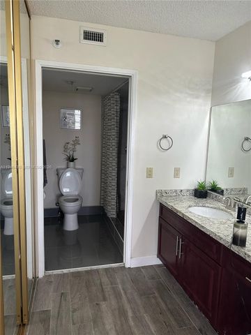 2240 N Cypress Bend Dr 805, Pompano Beach, FL 33069