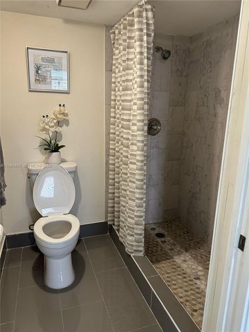 2240 N Cypress Bend Dr 805, Pompano Beach, FL 33069