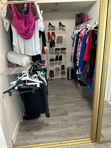 2240 N Cypress Bend Dr 805, Pompano Beach, FL 33069