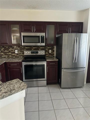 2240 N Cypress Bend Dr 805, Pompano Beach, FL 33069