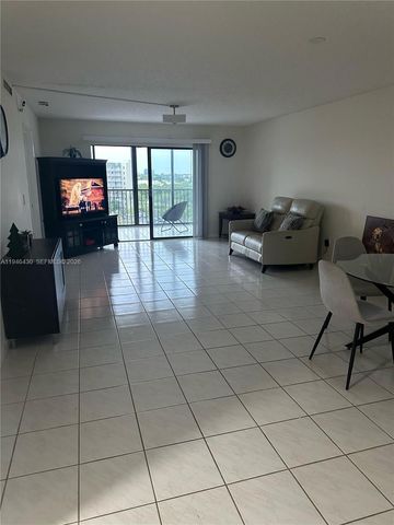 2240 N Cypress Bend Dr 805, Pompano Beach, FL 33069