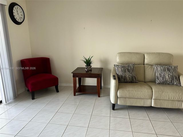 2240 N Cypress Bend Dr 805, Pompano Beach, FL 33069