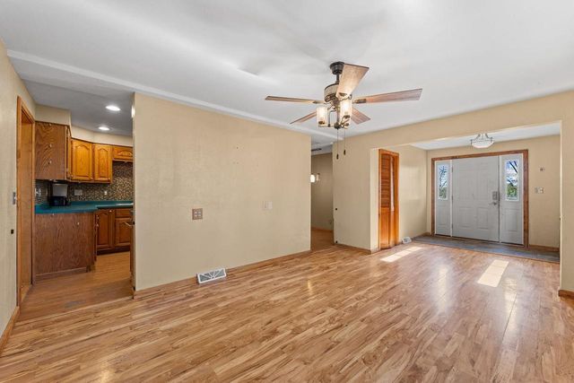 N7726 Wendlick Road, Pardeeville, WI 53954