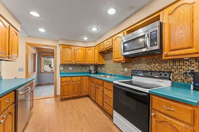 N7726 Wendlick Road, Pardeeville, WI 53954