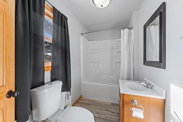 N7726 Wendlick Road, Pardeeville, WI 53954