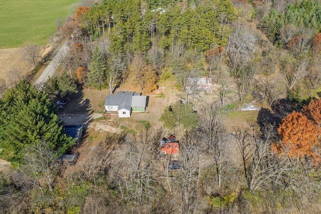 N7726 Wendlick Road, Pardeeville, WI 53954