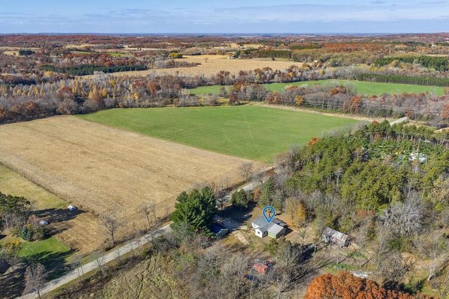 N7726 Wendlick Road, Pardeeville, WI 53954