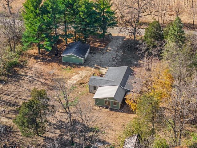 N7726 Wendlick Road, Pardeeville, WI 53954