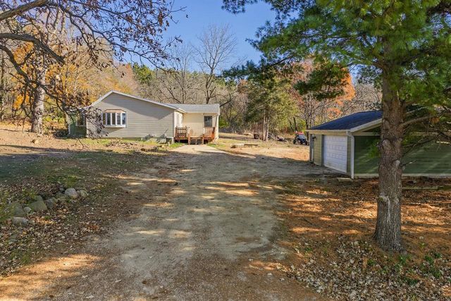 N7726 Wendlick Road, Pardeeville, WI 53954