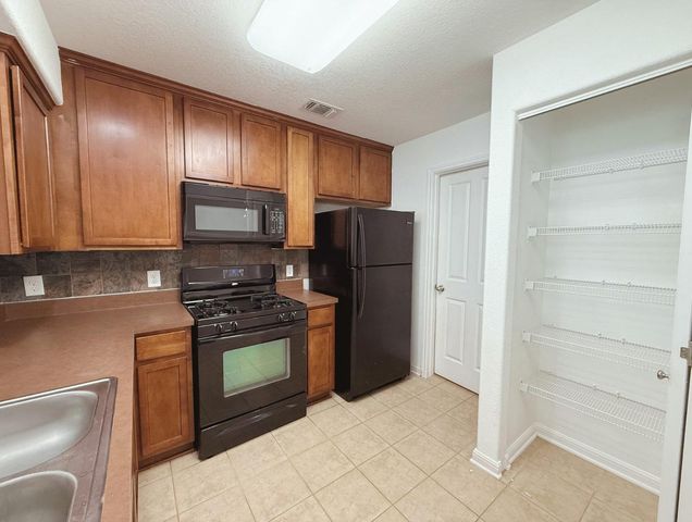 130 Rush Haven F082, San Marcos, TX 78666