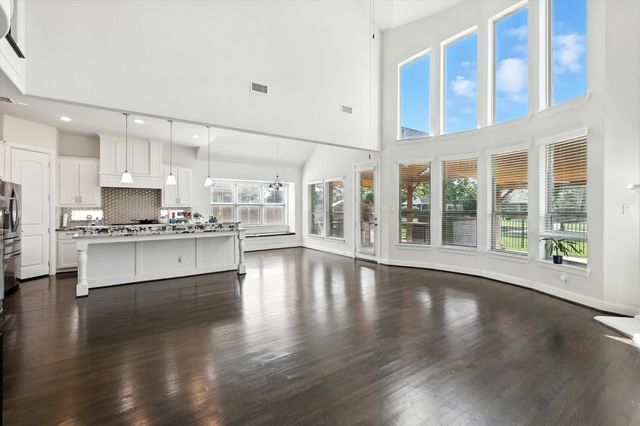 2839 Terrosa Drive, Grand Prairie, TX 75054