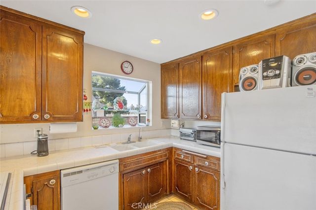 27971 Featherstar, Saugus, CA 91350