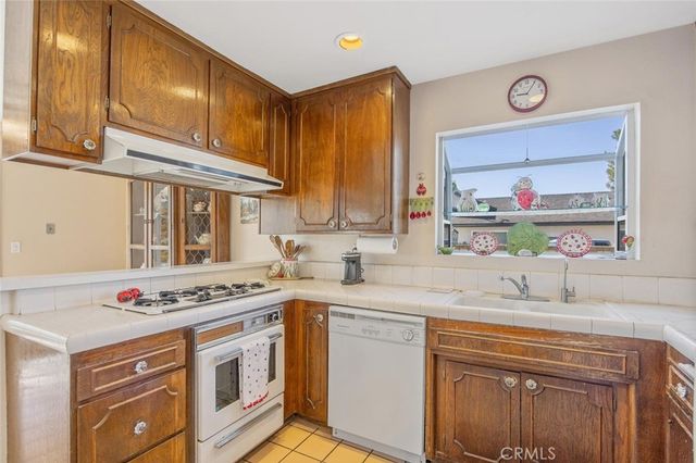 27971 Featherstar, Saugus, CA 91350