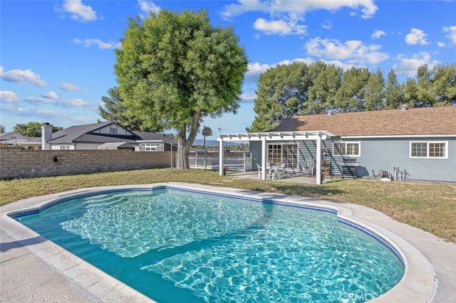 27971 Featherstar, Saugus, CA 91350