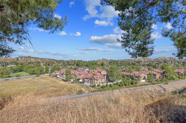 27971 Featherstar, Saugus, CA 91350