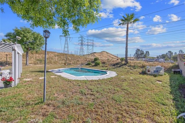 27971 Featherstar, Saugus, CA 91350