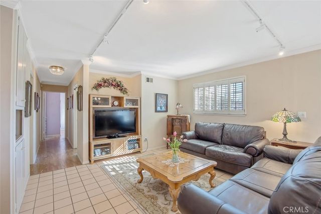 27971 Featherstar, Saugus, CA 91350