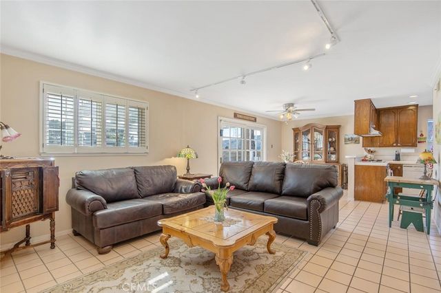 27971 Featherstar, Saugus, CA 91350