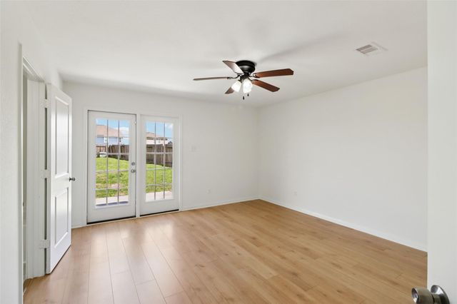 8006 Distant Harbor Road, Baytown, TX 77523