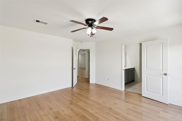 8006 Distant Harbor Road, Baytown, TX 77523