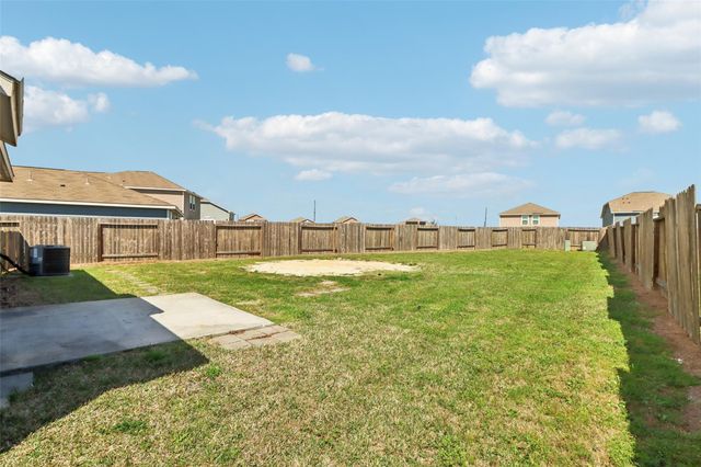8006 Distant Harbor Road, Baytown, TX 77523