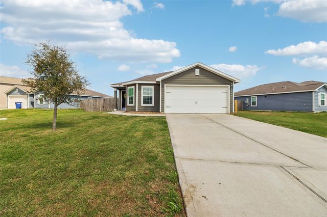 8006 Distant Harbor Road, Baytown, TX 77523