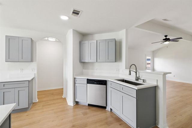 8006 Distant Harbor Road, Baytown, TX 77523