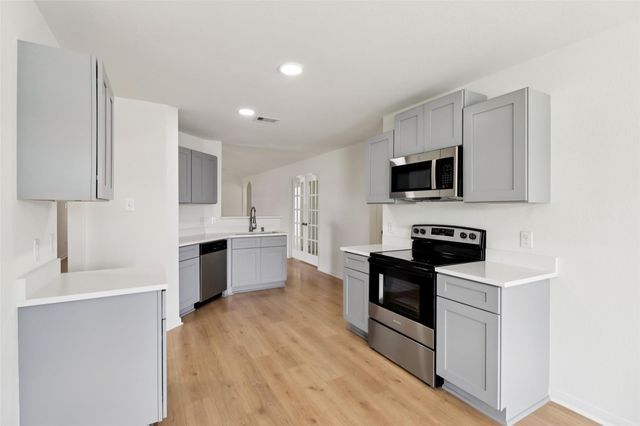 8006 Distant Harbor Road, Baytown, TX 77523