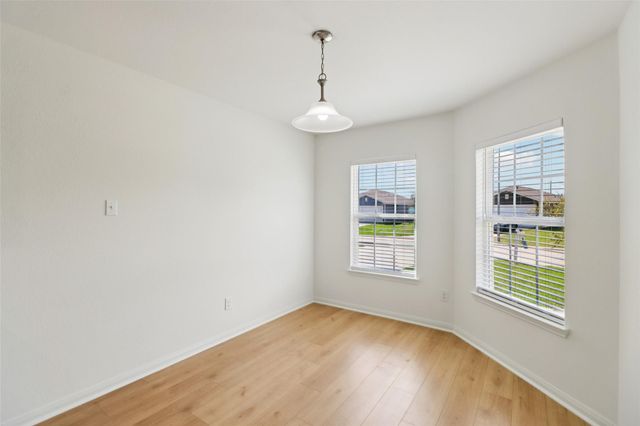 8006 Distant Harbor Road, Baytown, TX 77523