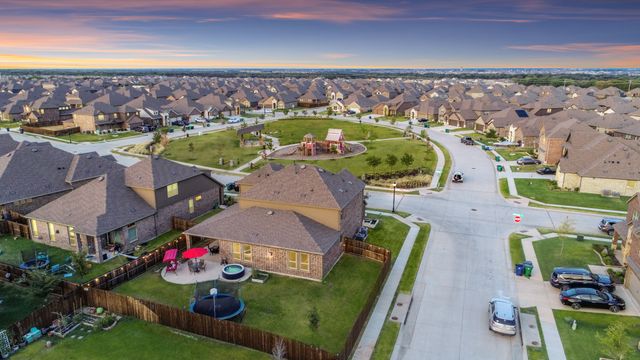 2801 Cerro Ranch Road, Aubrey, TX 76227
