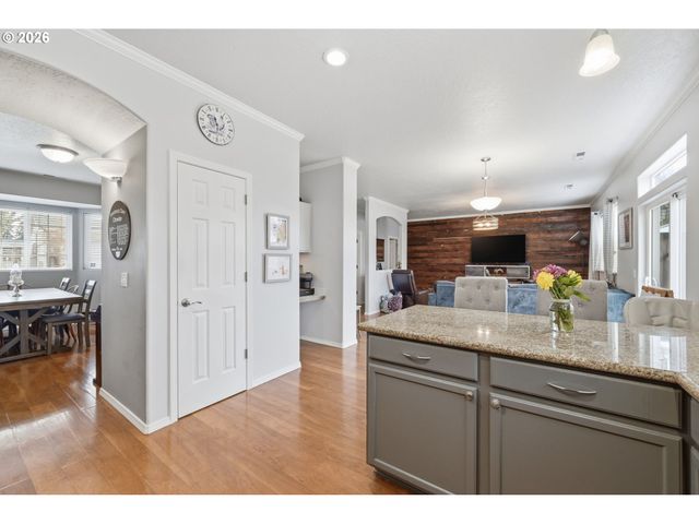 3717 RIVIERA, Eugene, OR 97402