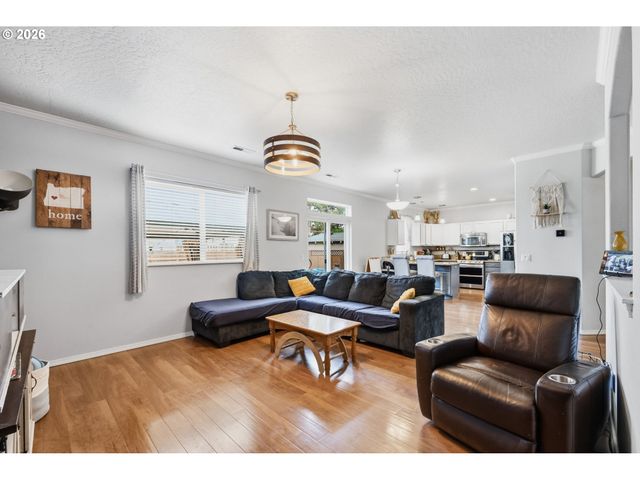 3717 RIVIERA, Eugene, OR 97402