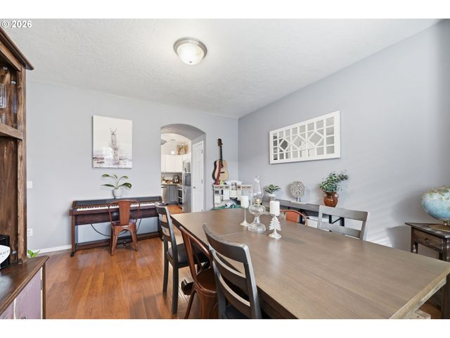 3717 RIVIERA, Eugene, OR 97402