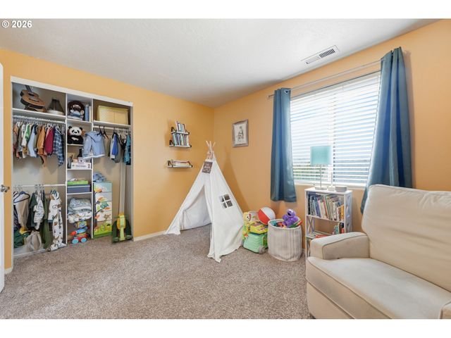 3717 RIVIERA, Eugene, OR 97402