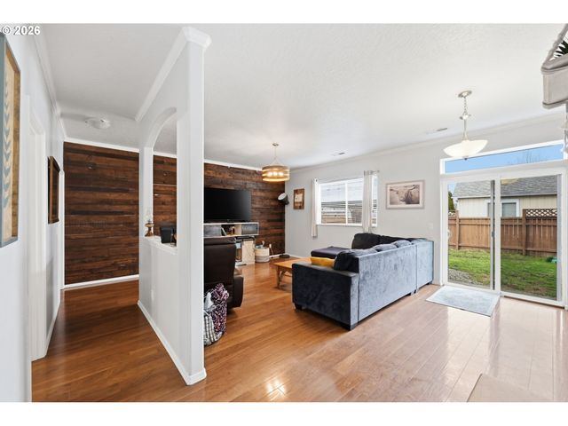 3717 RIVIERA, Eugene, OR 97402