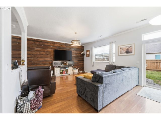 3717 RIVIERA, Eugene, OR 97402