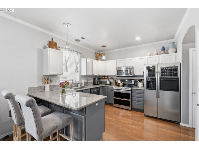 3717 RIVIERA, Eugene, OR 97402