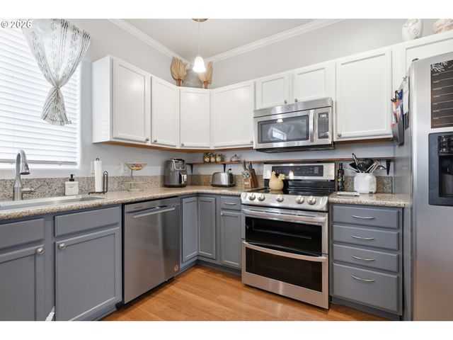 3717 RIVIERA, Eugene, OR 97402