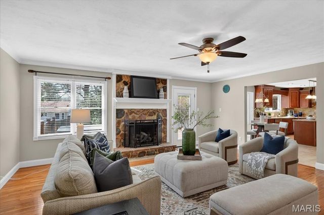 1989 Cedarmill Drive, Chesterfield, MO 63017